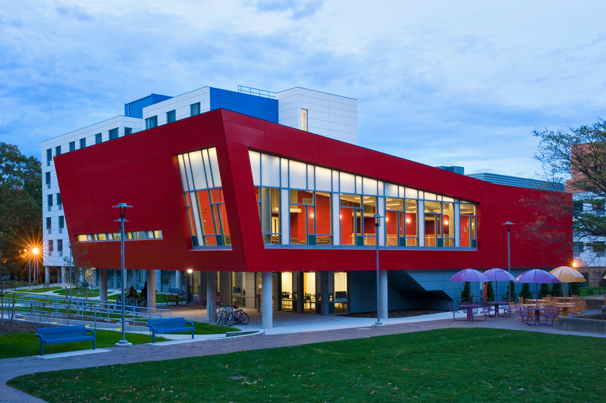 Alucobond Plus, Stony Brook University Residence Halls, Goshow Architects, New York, Photos by Taylor Crothers