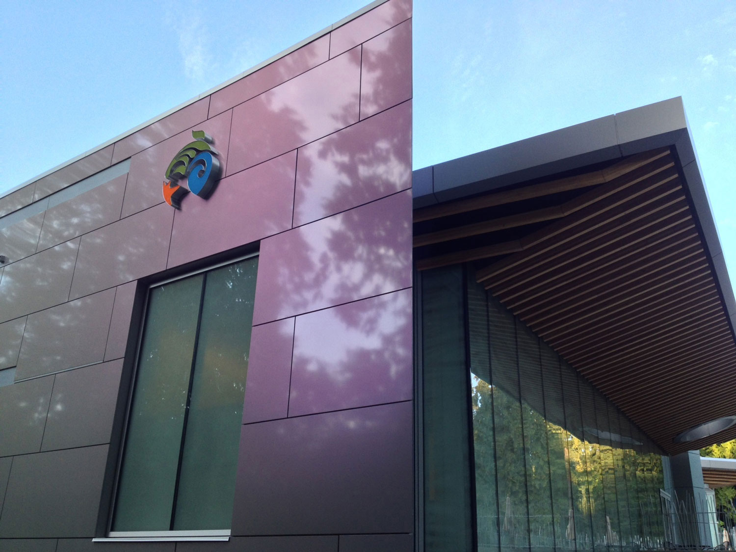 The Vancouver Aquarium Expansion, British Columbia, Musson Cattell Mackey Partnership, Keith Panel Systems, ALUCOBOND® ACM, Photography Keith Panel Systems