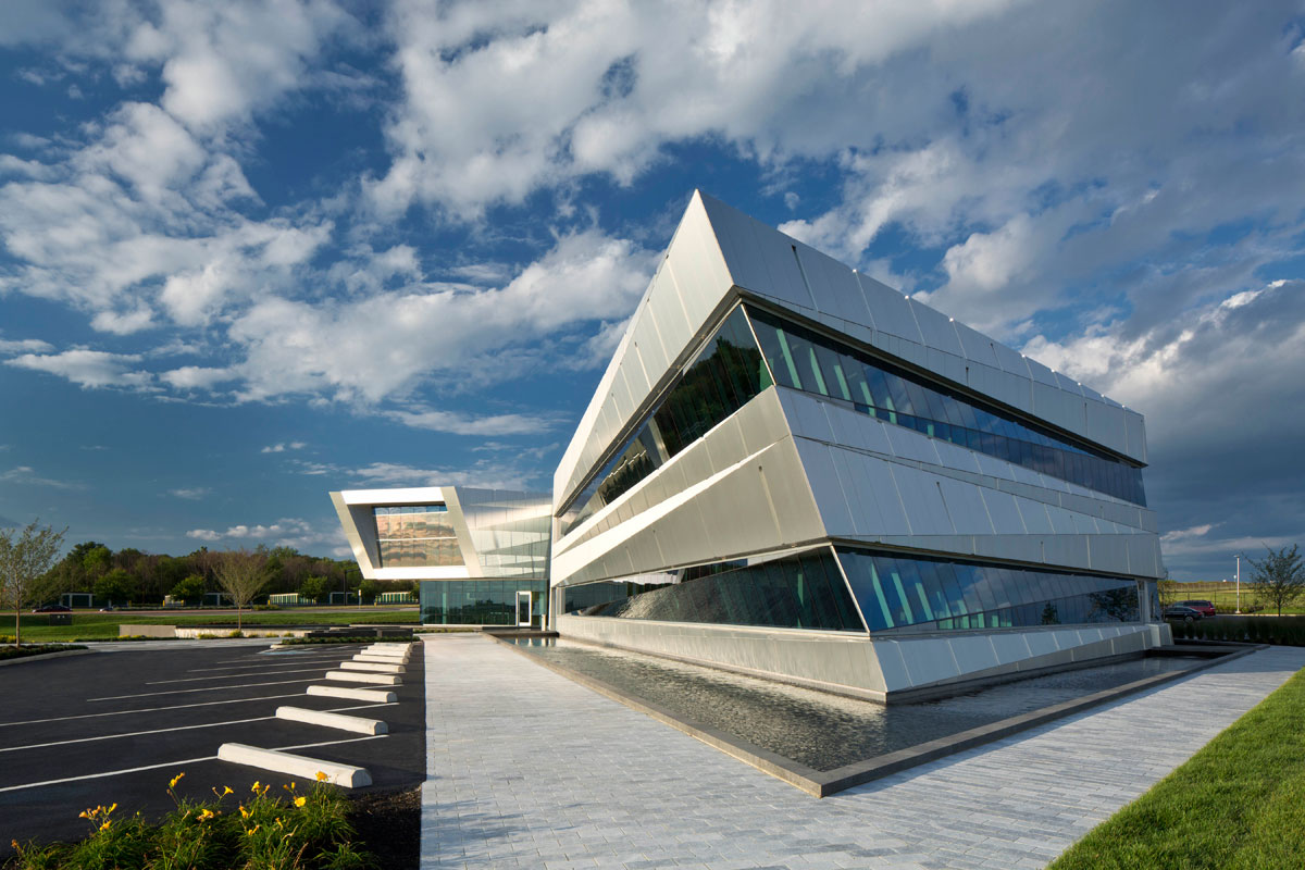 Connor Group Headquarters, Miamisburg, Ohio, Moody Nolan, ALUCOBOND® Natural Brushed Finish, Photography Brad Feinknopf