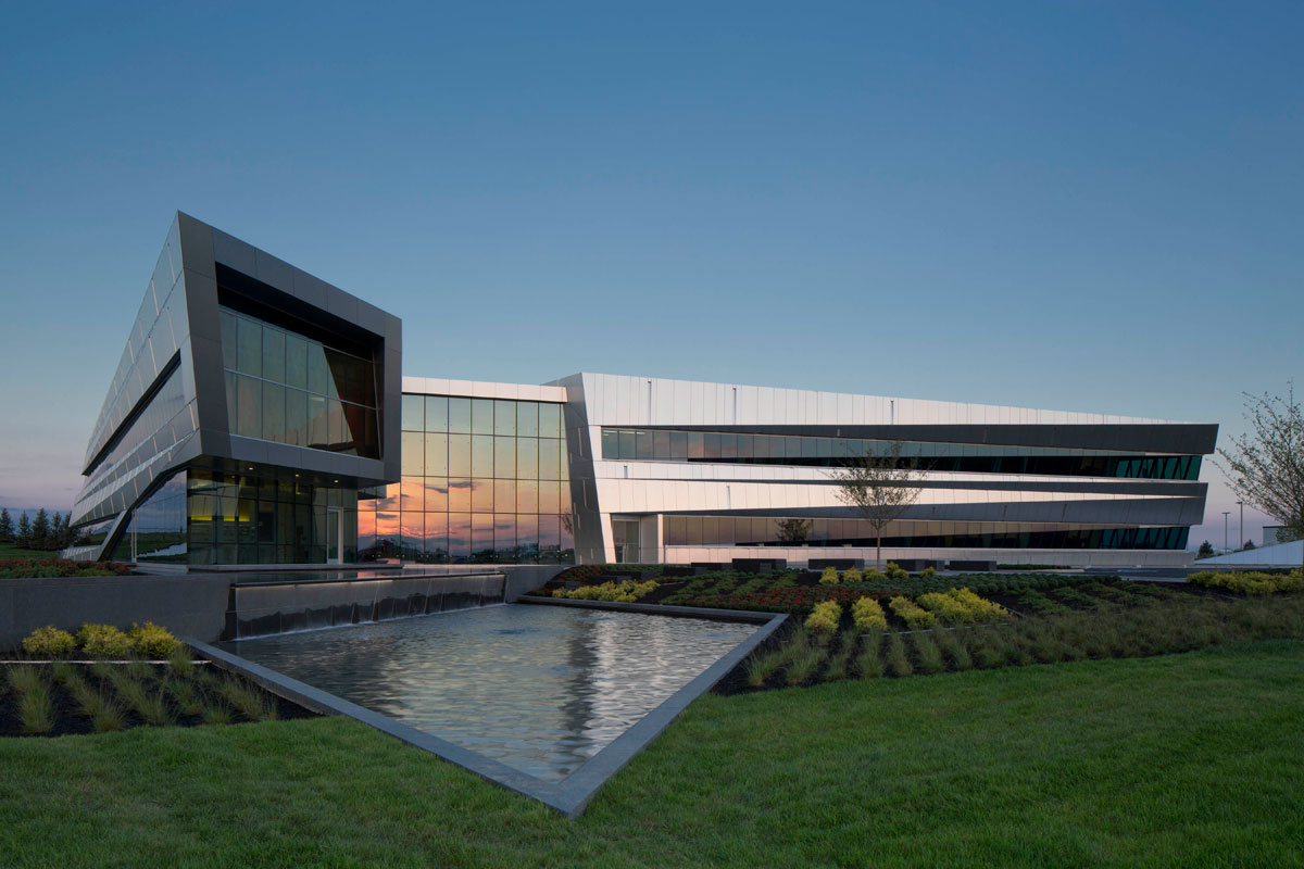 Connor Group Headquarters, Miamisburg, Ohio, Moody Nolan, ALUCOBOND® Natural Brushed Finish, Photography Brad Feinknopf