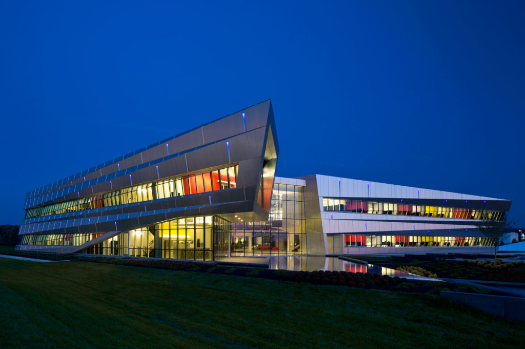 Connor Group Headquarters, Miamisburg, Ohio, Moody Nolan, ALUCOBOND® Natural Brushed Finish, Photography Brad Feinknopf