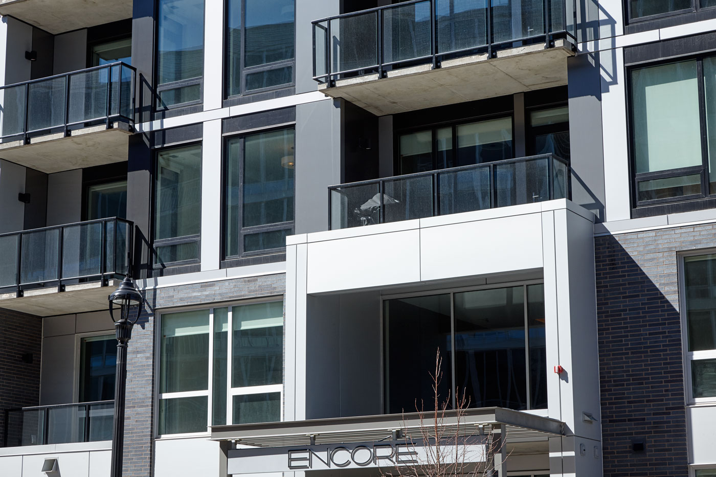 Encore Luxury Apartments, Minneapolis, ESG Architecture Design, ALUCOBOND® Plus, Berwald Roofing Sheet Metal, Bergerson Photography