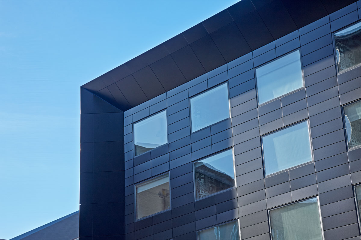 Radison RED Hotel, Minneapolis, ALUCOBOND® PLUS Focus Black, ESG Architecture Design, Atomic Sheet Metal, Ryan Companies US, Bergerson Photography