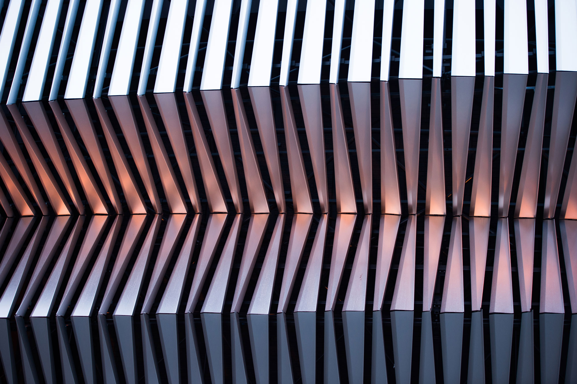 Nassau Veterans Memorial Coliseum, New York, SHoP Architects, Gensler, ALUCOBOND® PLUS NaturAL Brushed, Hunt Construction Group, Sobotec, Crown Corr, Photography Jamey Price