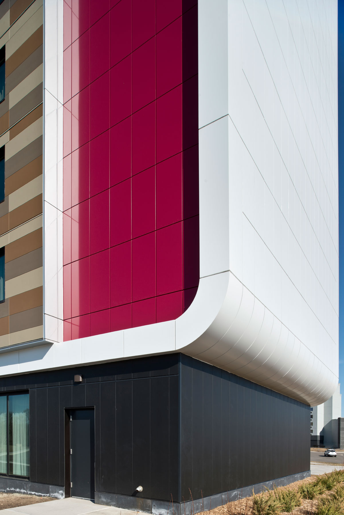 Treaure Island Resort Casino, Welch, Minnesota, RSP Architects, Custom ALUCOBOND® PLUS ACM, Photography Mark Kempf